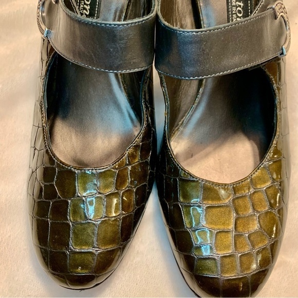 NEW Brighton Beau Mules Sz 7.5 Italy Patent Leather Olive Bronze Crocodile - Picture 3 of 16